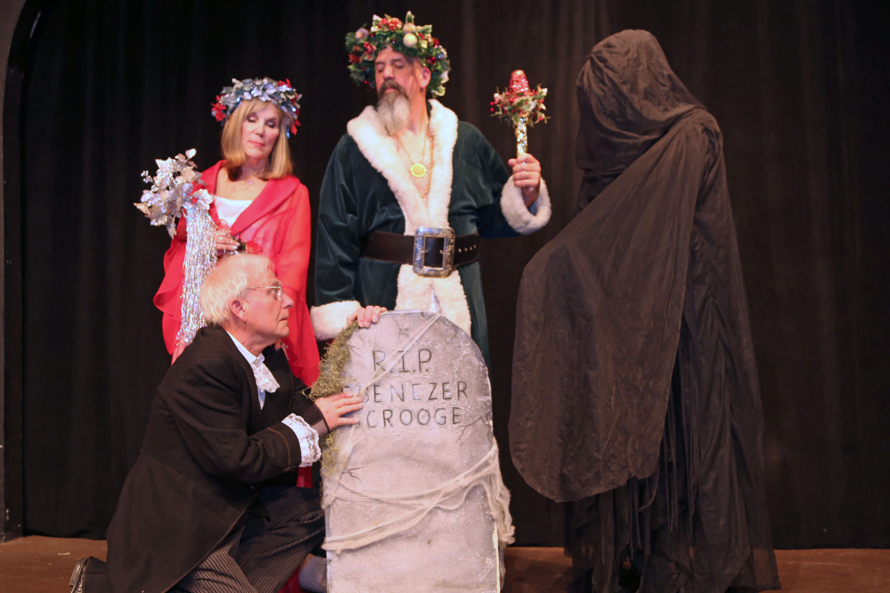1120 ws ChristmasCarol gw03.jpg